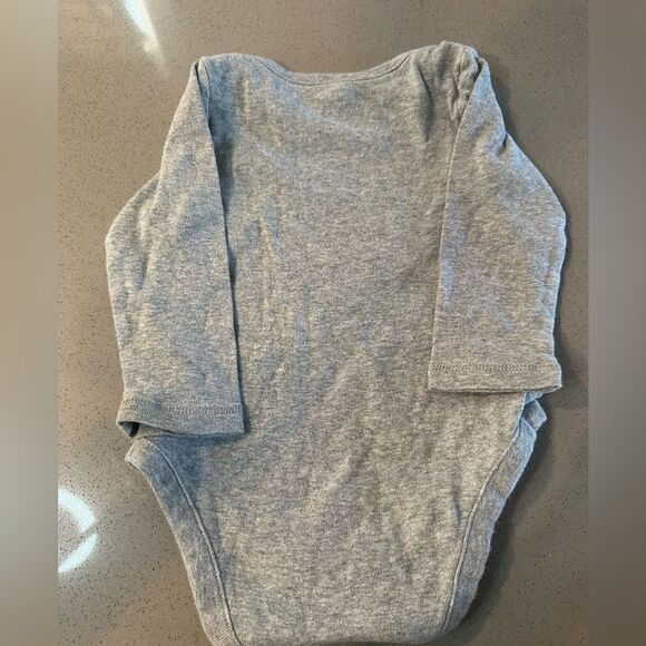 Baby Gap Bundle of five long sleeve onesies 6-12 months - Picture 14 of 16